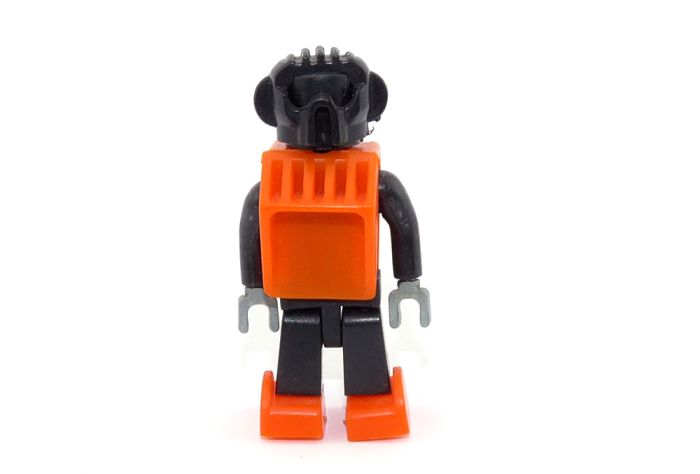 Die Kleinsten im Weltraum Name Slotter. Material orange - schwarz (Roboter)